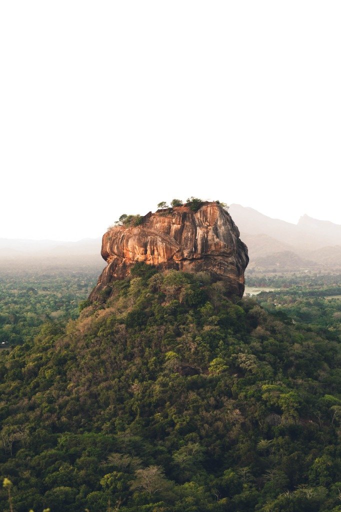 Vue panoramique depuis le rocher de Pidurangala et Grottes de Dambulla